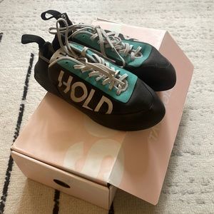 SoiLL TakeHold rock climbing shoes